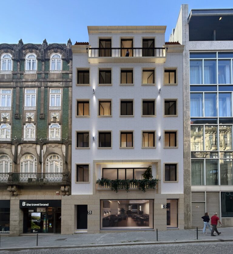 facade bandeira day